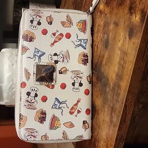 Dooney and Bourke Mikey wallet
